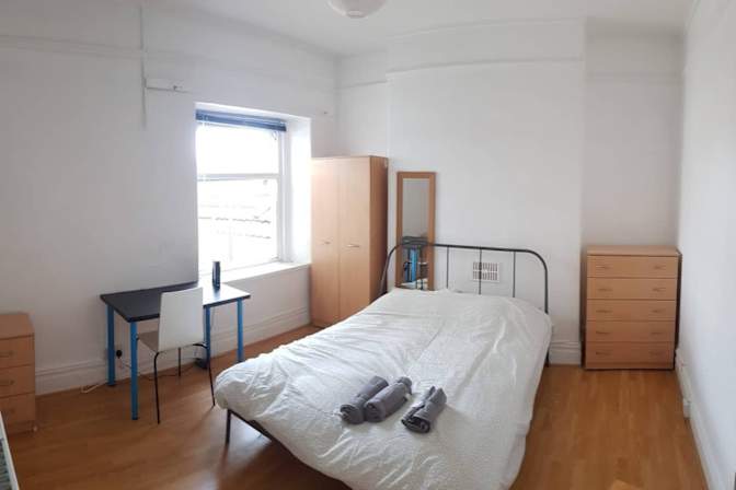 Craig McTaggart's room