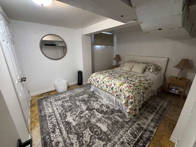 Renée's room