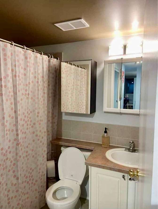 Favor Oguntuase's room