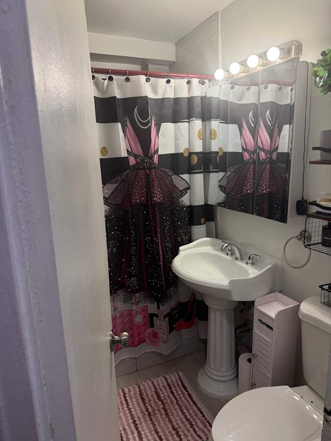 Ana's room