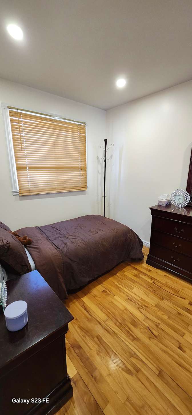 Karla Cardenas's room