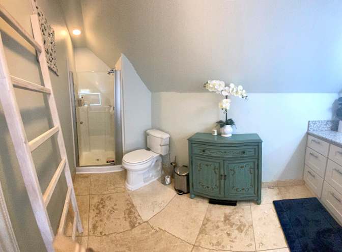 GiGi's room