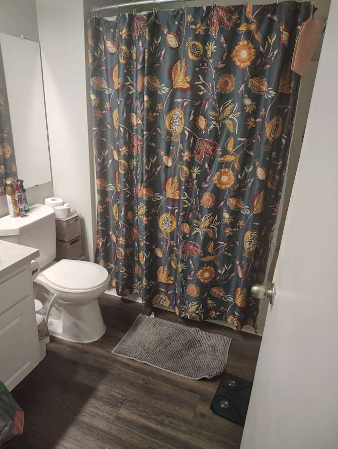 Kaitlyn 's room