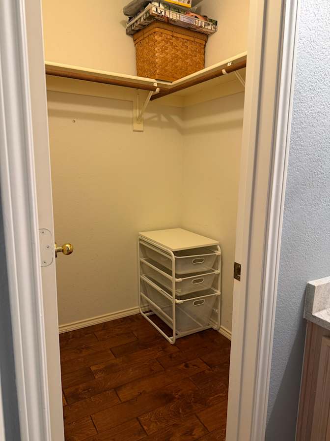 Tiki Engel's room