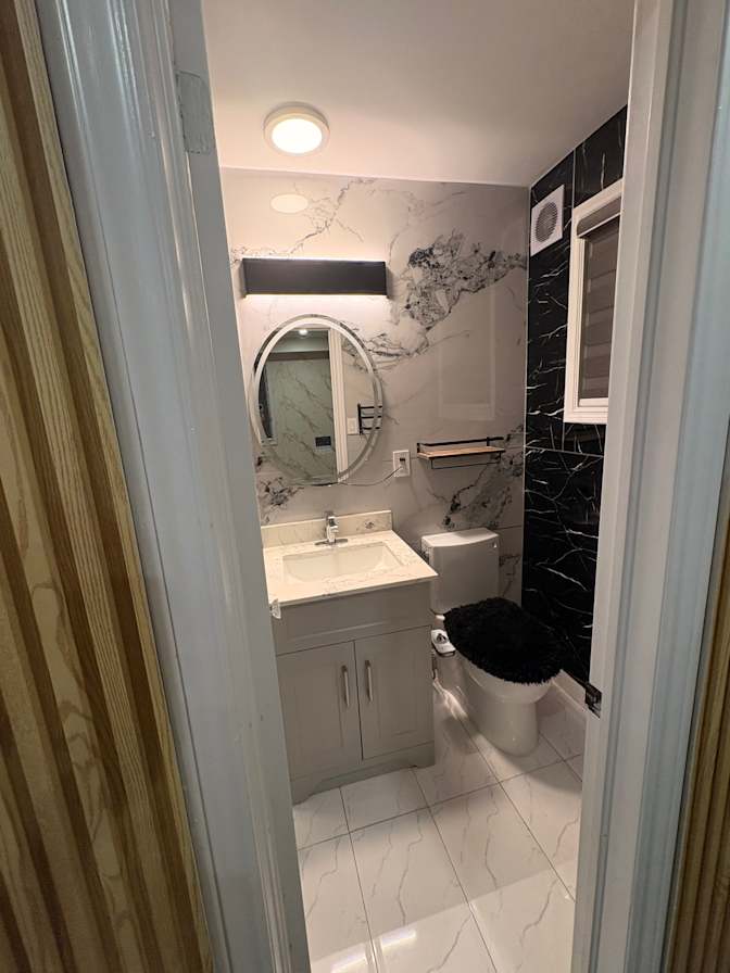 Tolobi Rental's room