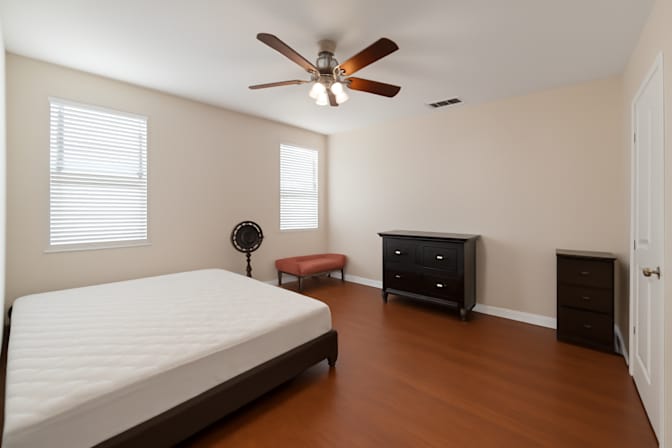 Alma medel's room