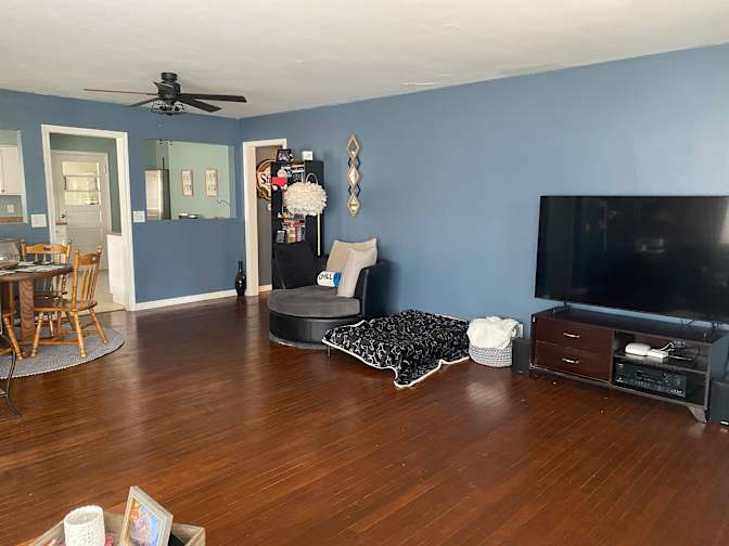 Jo's room