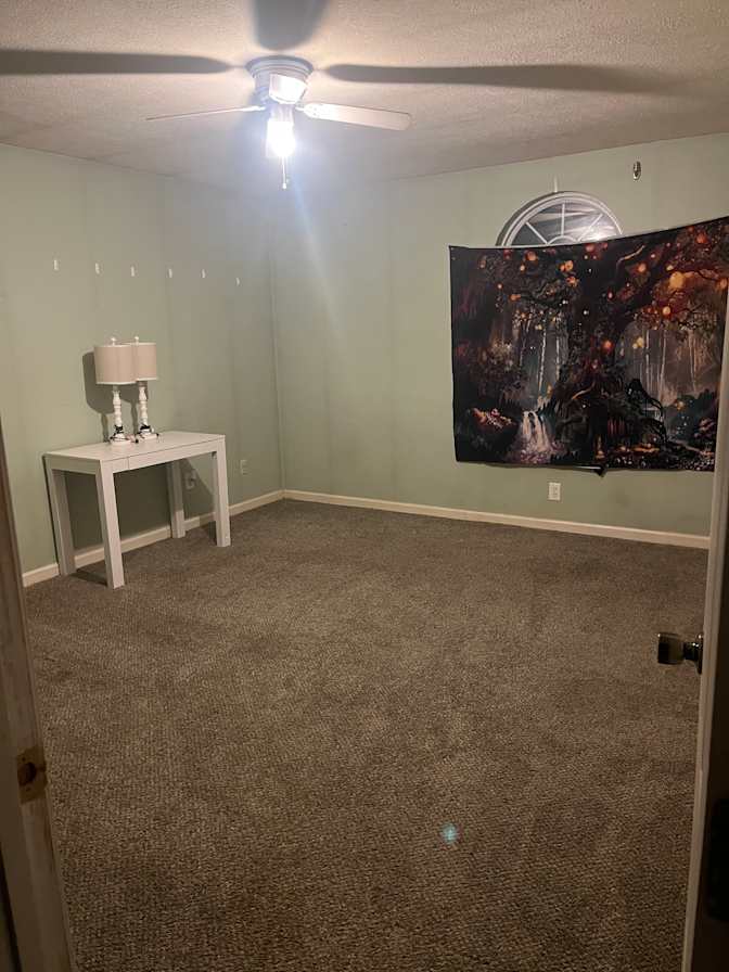 Isamar's room