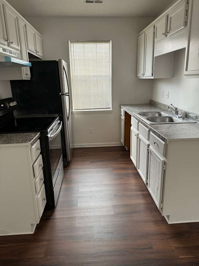 Alcove Rooms's room