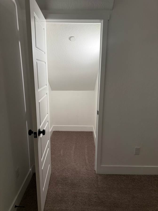 Raul's room