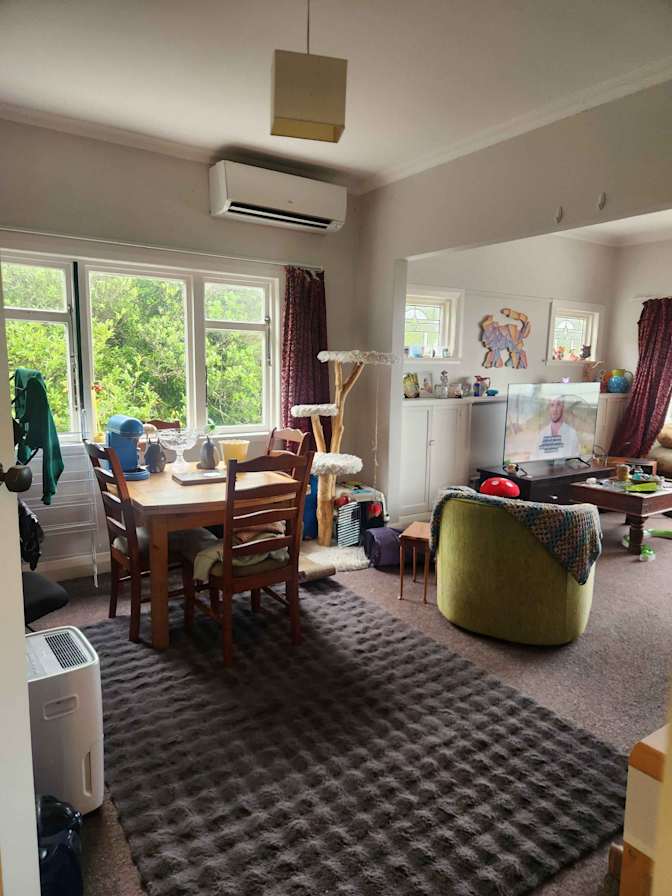 ella's room