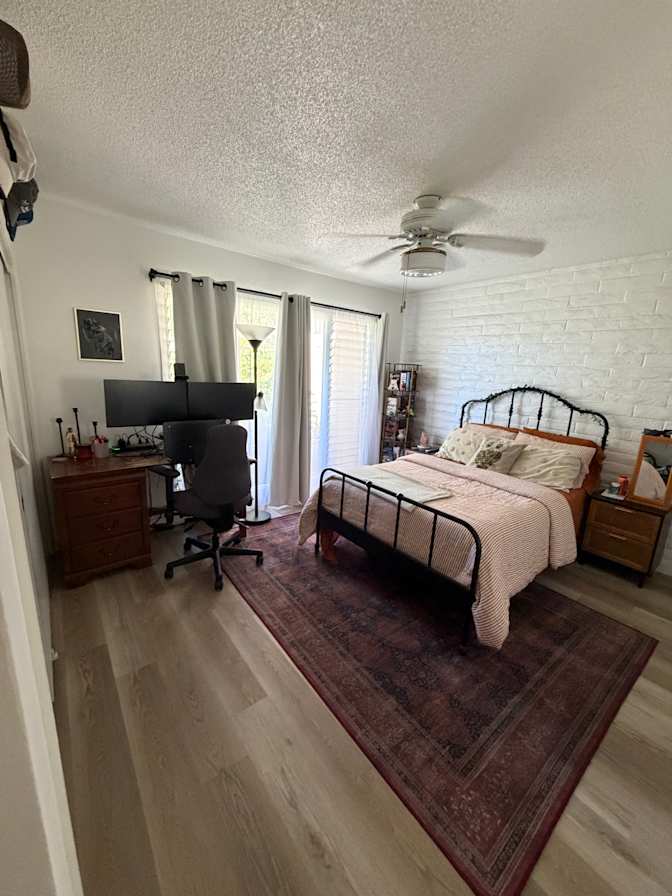 Sara's room