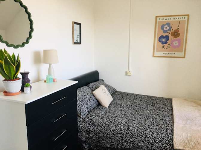 Ash's room