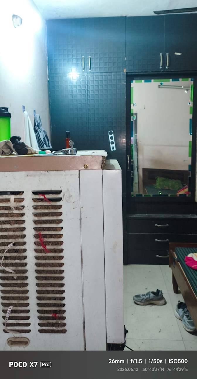 Lucky kumar's room