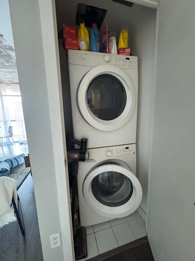 Parnian Akhtari's room