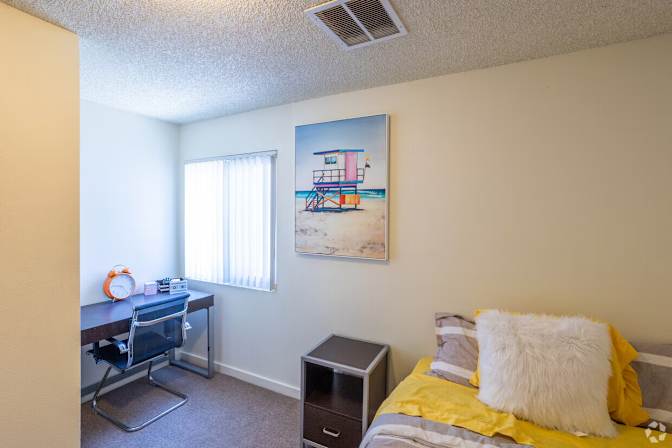 Katherine Niese's room