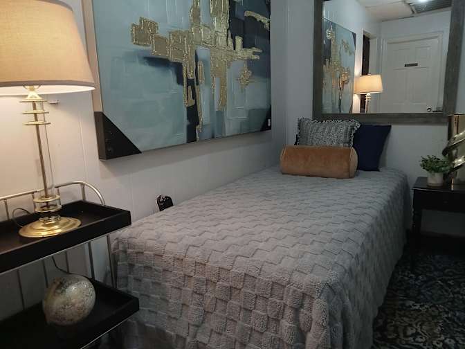 Dameion's room