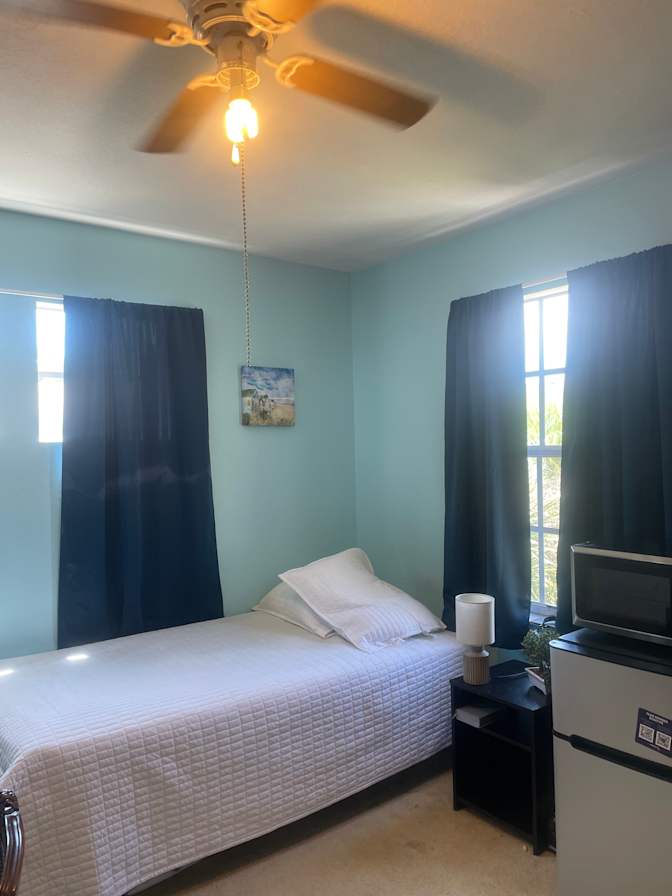 Denisse's room