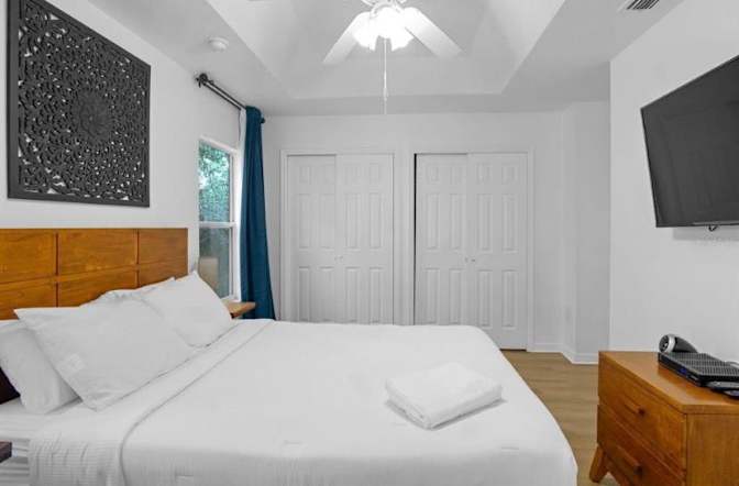 Laura Mateus's room