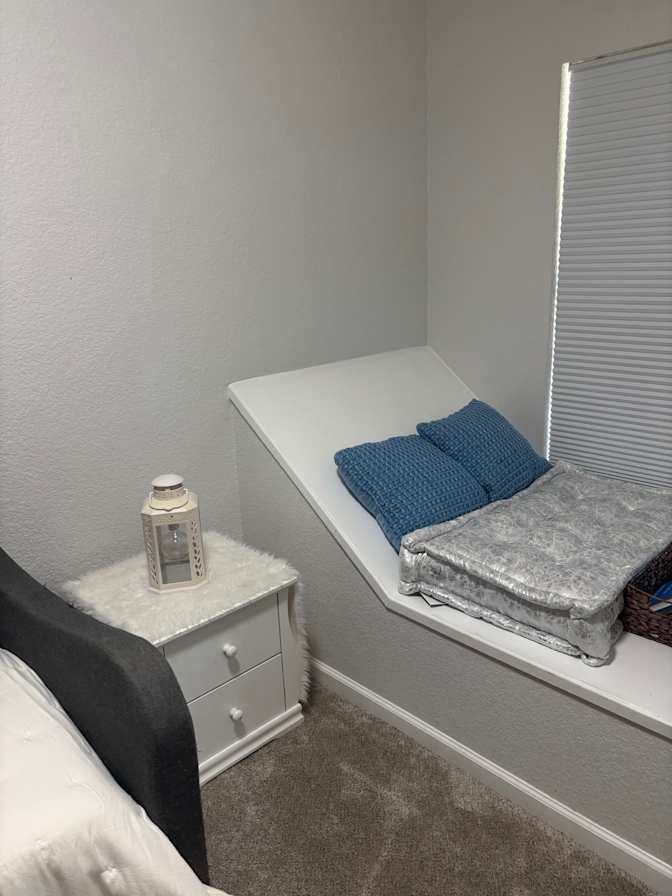 Valerie Hopkins's room