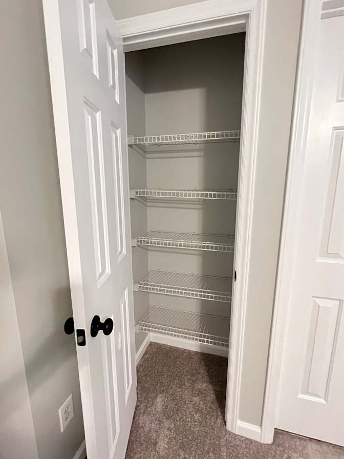 Alcove Rooms's room
