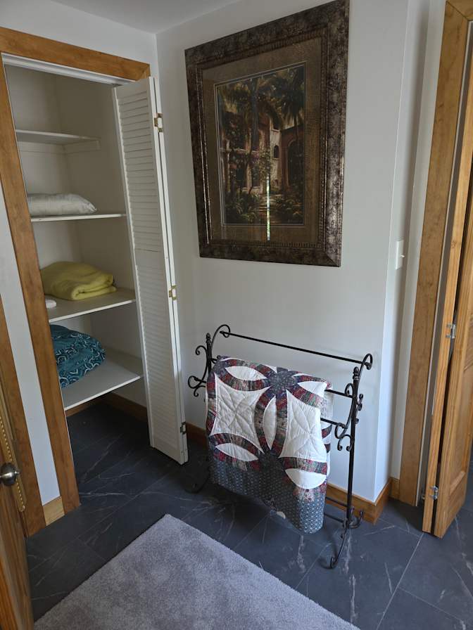 Susan Thorsteinson's room