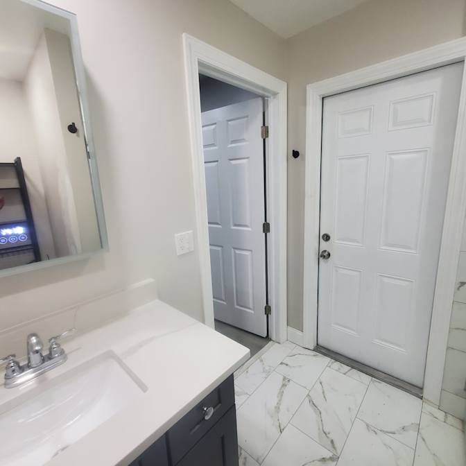 Jason Bryan, Realtor's room