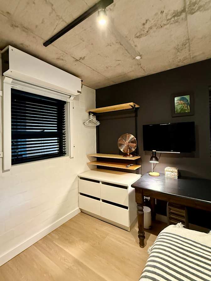 Simon's room