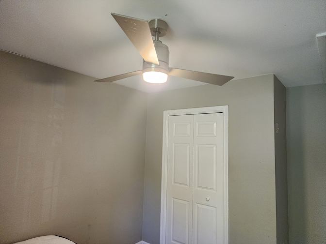 Enrique's room