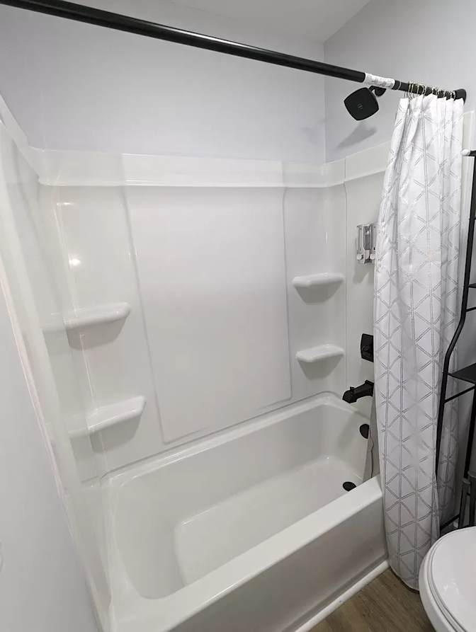 Alcove Rooms's room