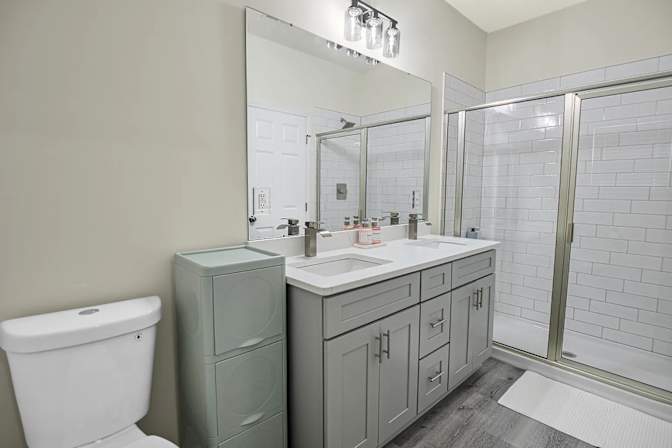 Alcove Rooms's room