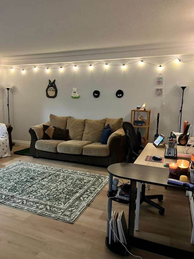 Sehrish Pretty's room