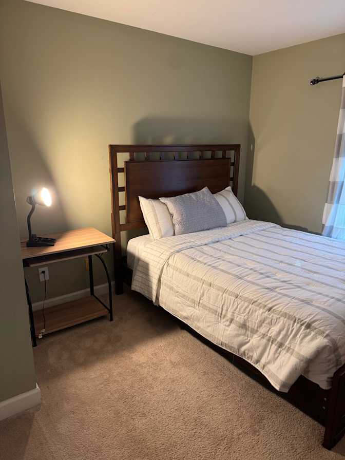 Liz's room