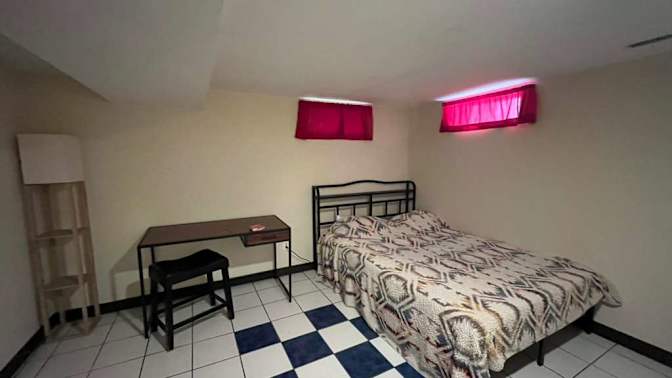 Stephanie M Williams's room