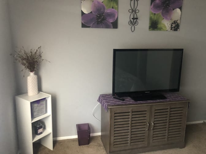 Niki O's room