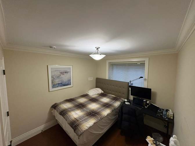 Manuel's room