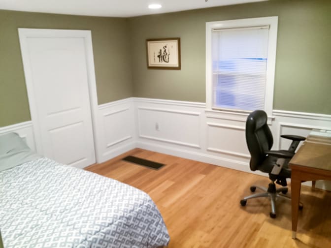 Tee Lee's room