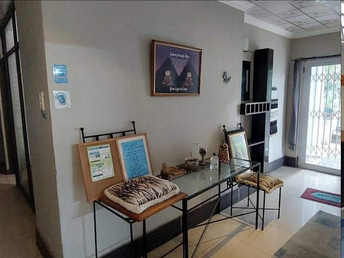 Lee's room