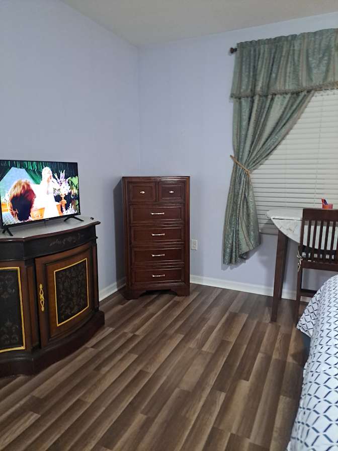 CHRISTY  KETSDEVER's room