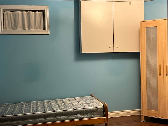 Dan Li's room