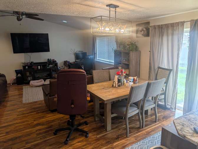 chris's room
