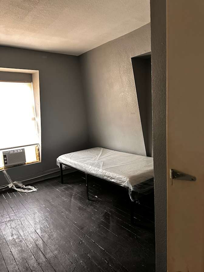 Ambii's room