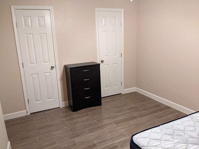 Autif's room
