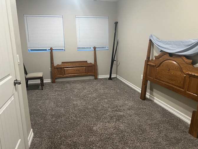 Tai's room