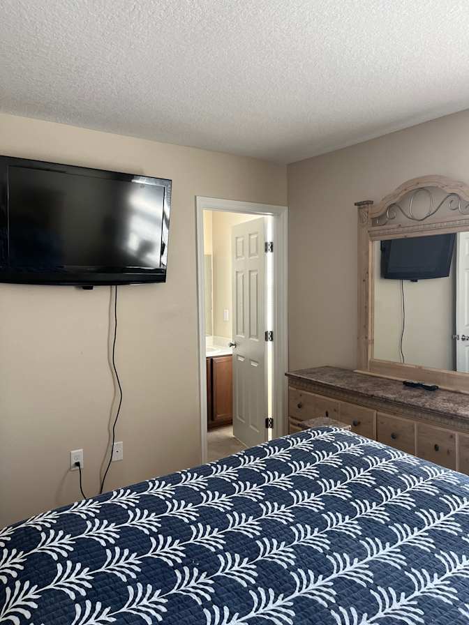 Thomas's room