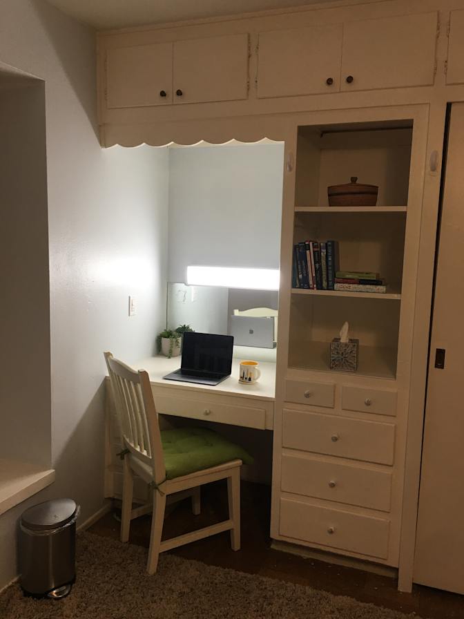 kaycharlotte's room