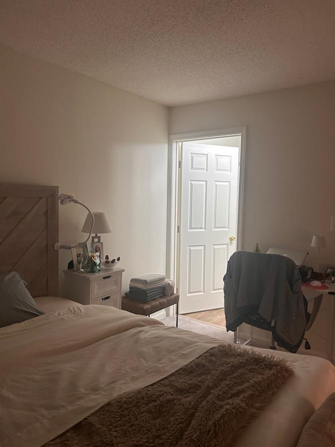 Viana's room