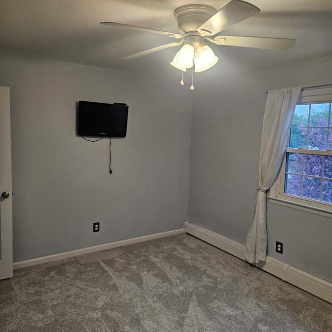 Tom's room