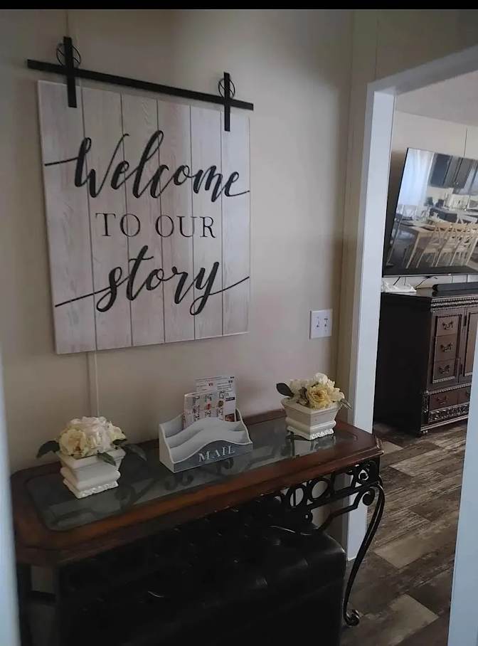 Alcove Rooms's room