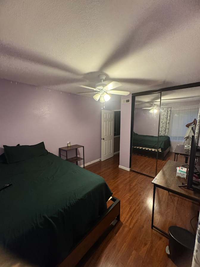 Kaystal's room